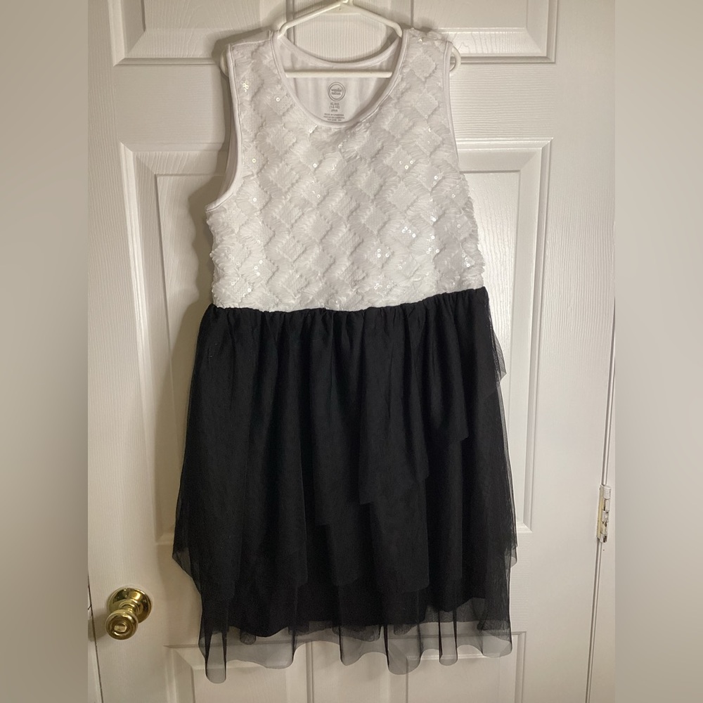 Girls size 14/16 plus dress